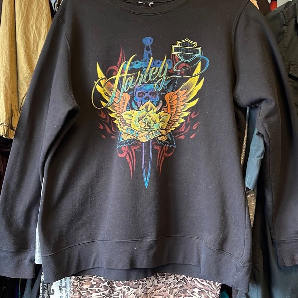Women’s Harley, Davidson sweatshirt, XL